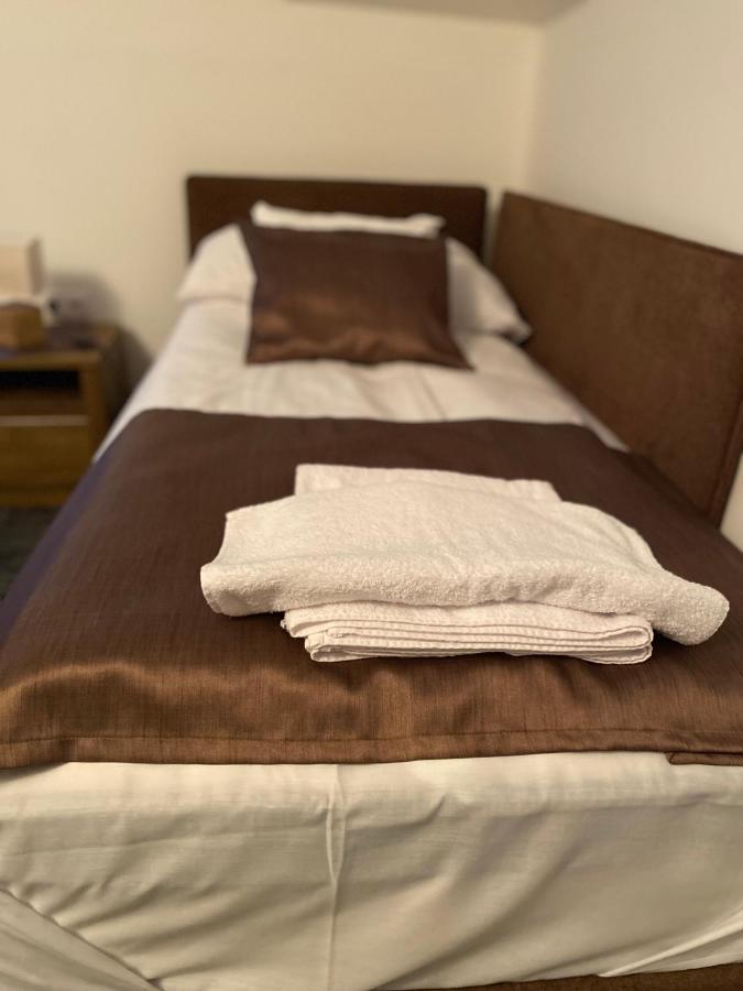 A Fogado Bed and Breakfast Bicske Eksteriør billede