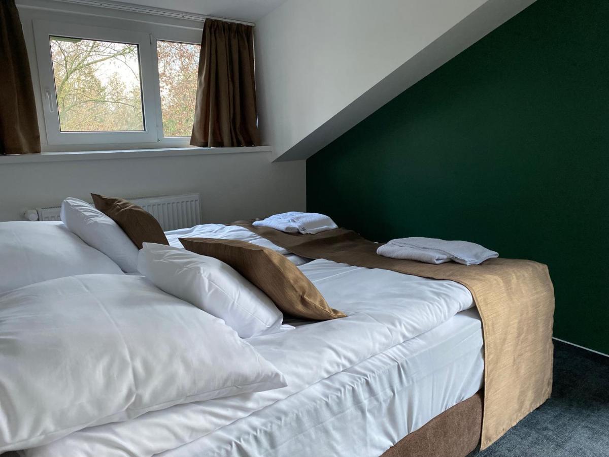 A Fogado Bed and Breakfast Bicske Eksteriør billede