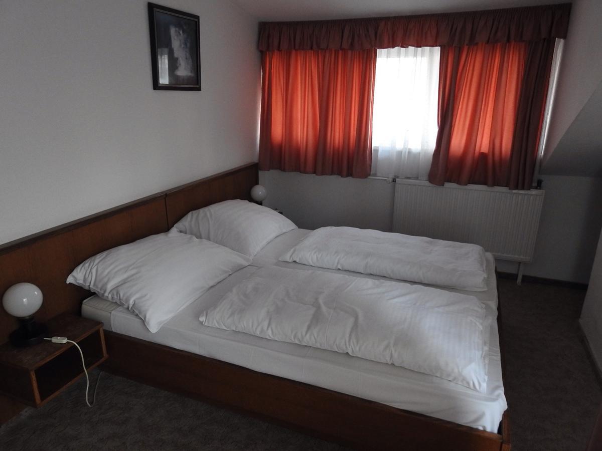 A Fogado Bed and Breakfast Bicske Eksteriør billede
